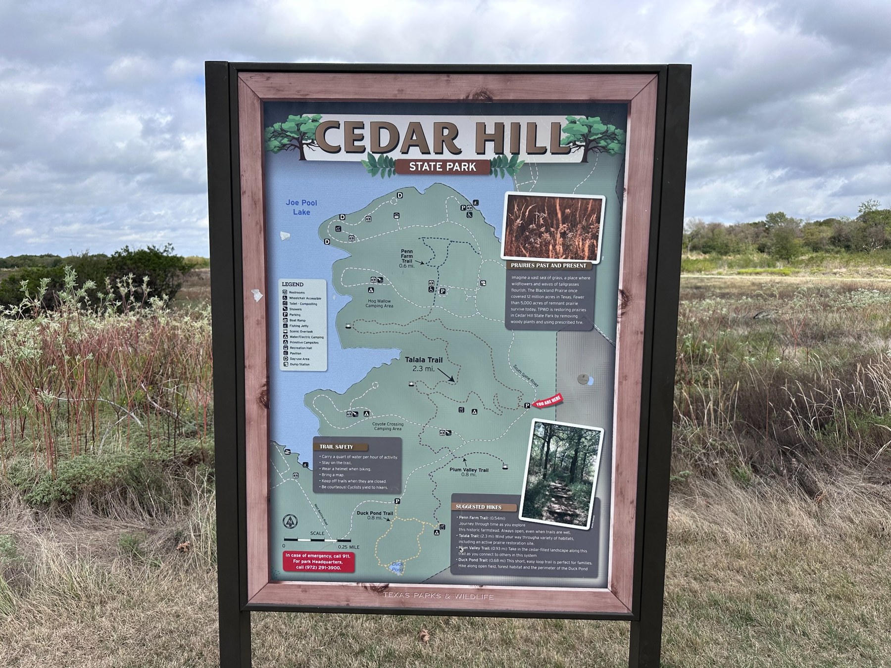 現地で撮ったCedar Hill State Parkの案内地図。歩く前にルートを確認しておきたいところです。